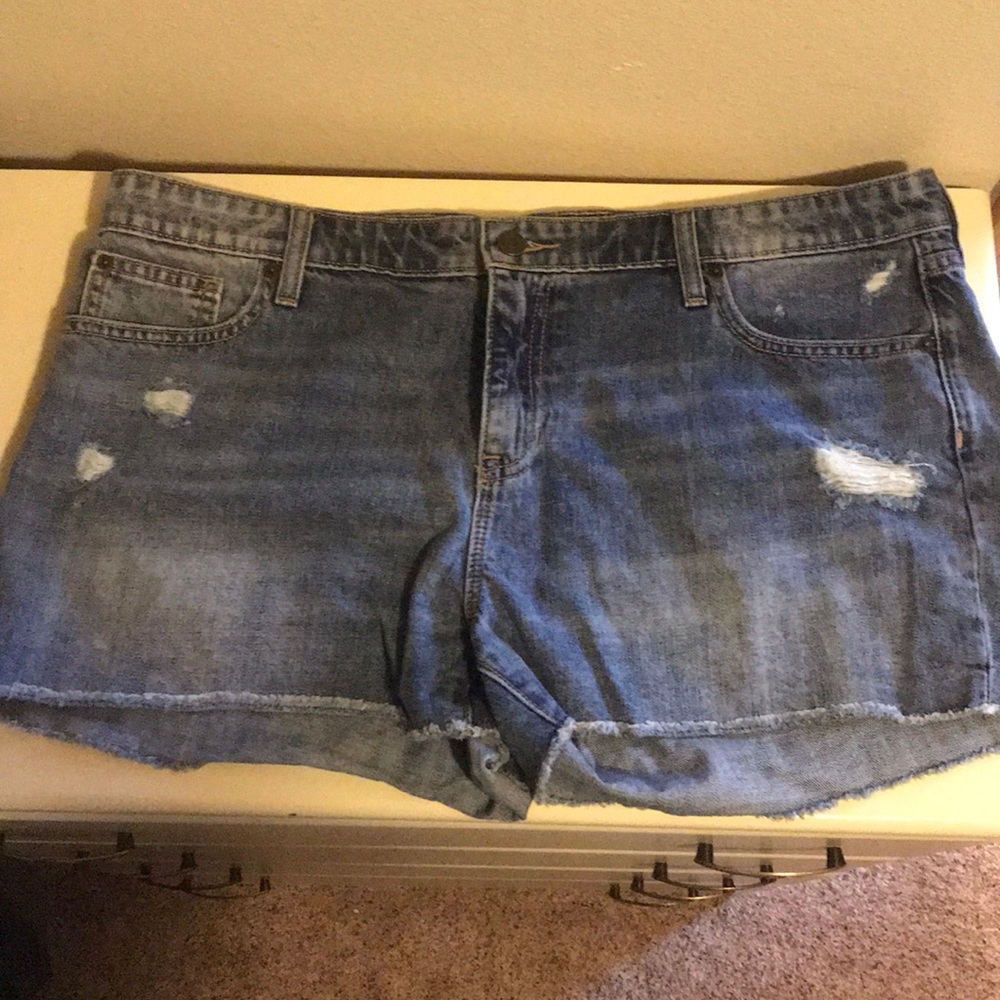 Gap shorts